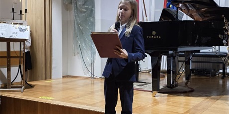 Powiększ grafikę: fotorelacja-z-koncertu-muzyki-polskiej-z-okazji-rocznicy-odzyskania-niepodleglosci-przez-polske-15-listopada-2025-r-godz-17-30-aula-szkoly-654954.jpg