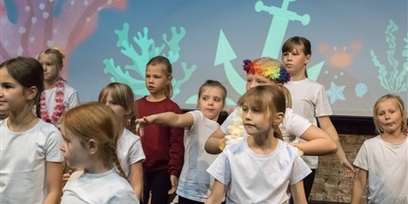 Powiększ grafikę: fotorelacja-z-pasowania-na-ucznia-14-pazdziernika-2025r-647725.jpg