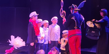 Powiększ grafikę: fotorelacja-z-pasowania-na-ucznia-14-pazdziernika-2025r-647726.jpg