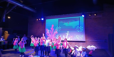 Powiększ grafikę: fotorelacja-z-pasowania-na-ucznia-14-pazdziernika-2025r-647731.jpg