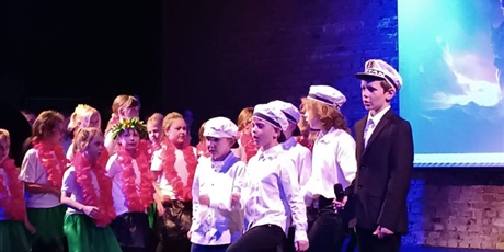 Powiększ grafikę: fotorelacja-z-pasowania-na-ucznia-14-pazdziernika-2025r-647742.jpg