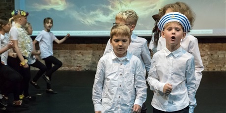 Powiększ grafikę: fotorelacja-z-pasowania-na-ucznia-14-pazdziernika-2025r-647746.jpg