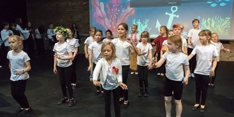 Powiększ grafikę: fotorelacja-z-pasowania-na-ucznia-14-pazdziernika-2025r-647751.jpg