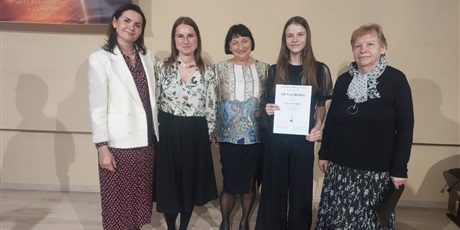 Powiększ grafikę: hanna-michalik-zdobyla-iii-nagrode-podczas-xvii-konkursu-mlodego-gitarzysty-w-kartuzach-615164.jpg