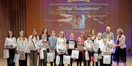 Powiększ grafikę: sukces-na-ogolnopolskim-przegladzie-duetow-fortepianowych-dialogi-fortepianowe-im-ewy-grabe-zaremby-w-gdyni-686443.jpg