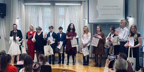 Powiększ grafikę: sukces-skrzypkow-naszej-szkoly-na-xxv-edycji-makroregionalnego-orunskiego-konkursu-skrzypcowego-694723.jpg