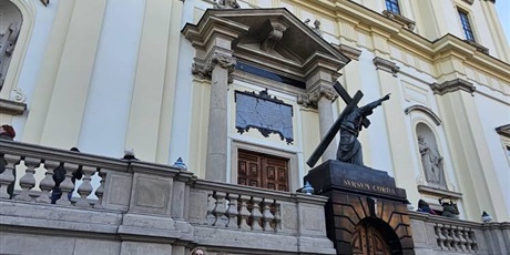 Powiększ grafikę: wycieczka-do-warszawy-na-miedzynarodowy-konkurs-im-fryderyka-chopina-643816.jpg